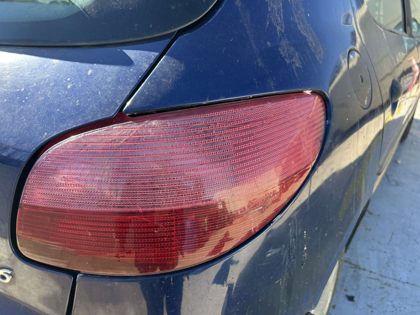 Φανάρια Πίσω Peugeot 206 ’00 Προσφορά