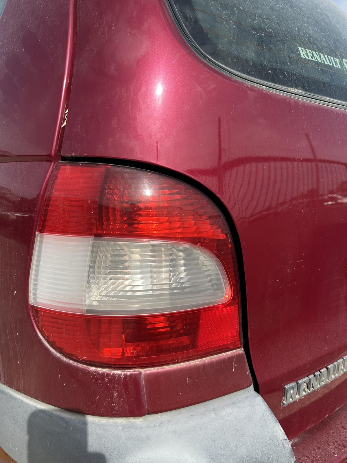 Φανάρια Πίσω Renault Scenic ’02 Προσφορά