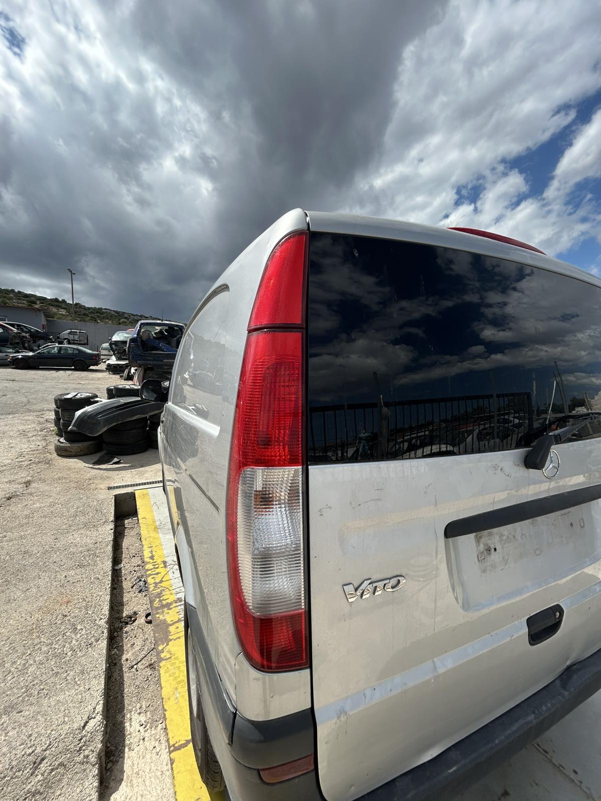 Φανάρια Πίσω Mercedes Vito ’06 Προσφορά