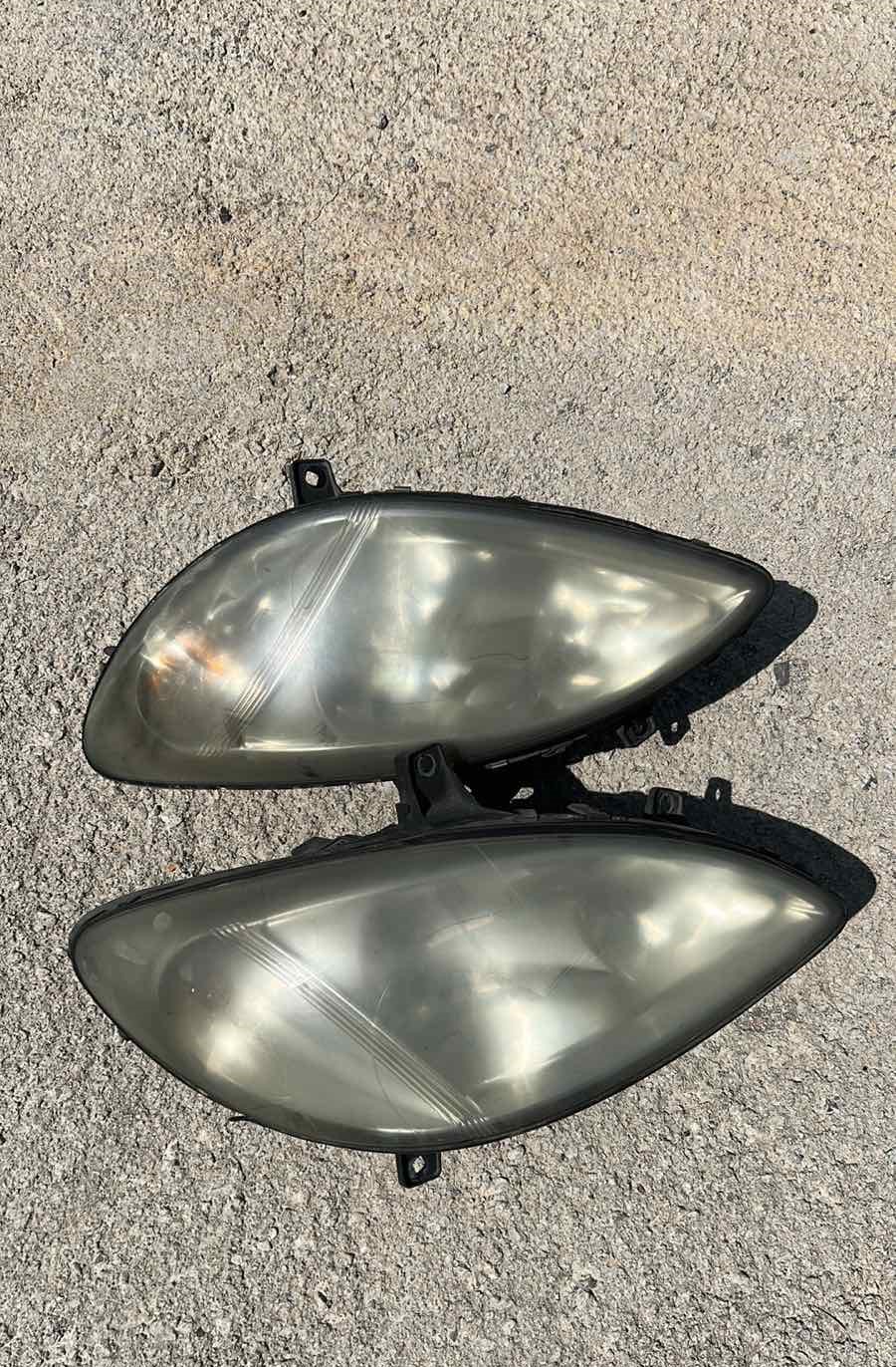 Φανάρια Εμπρός Mercedes Vito ’06 Προσφορά