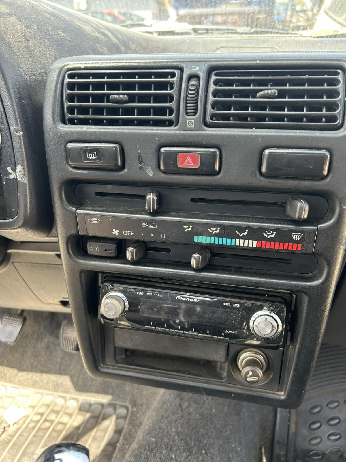 Χειριστήρια Καλοριφέρ Toyota Starlet ’95