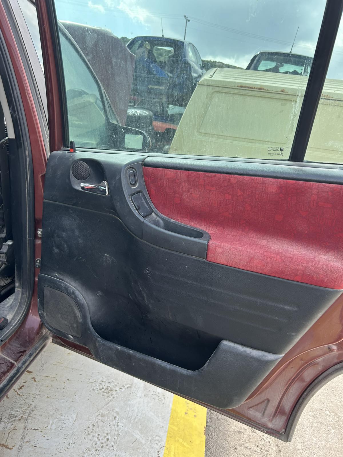 Μεντεσέδες Opel Zafira ’01