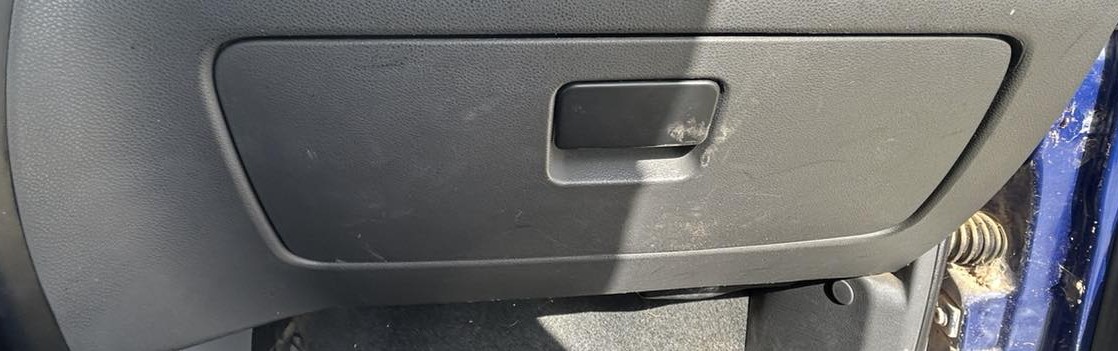 Ντουλαπάκι Συνοδηγού Seat Ibiza ’01