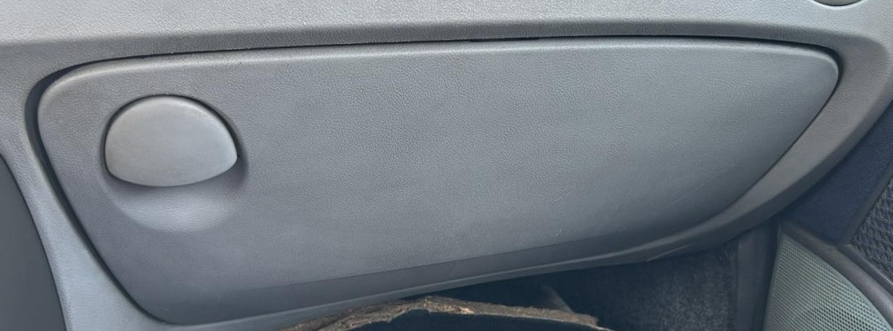Ντουλαπάκι Συνοδηγού Fiat Punto ’01