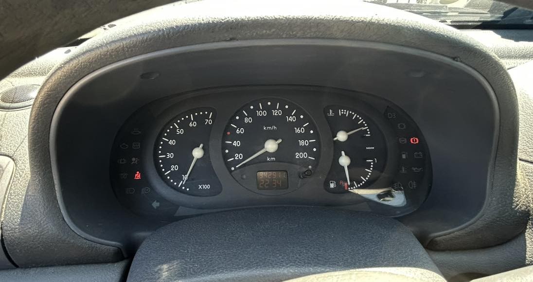 Καντράν – Κοντέρ Renault Clio ’99