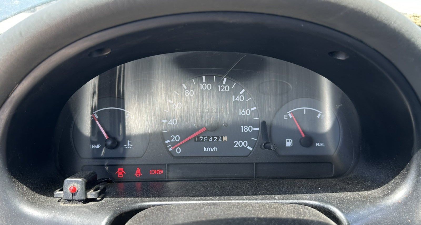 Καντράν – Κοντέρ Hyundai Accent ’97