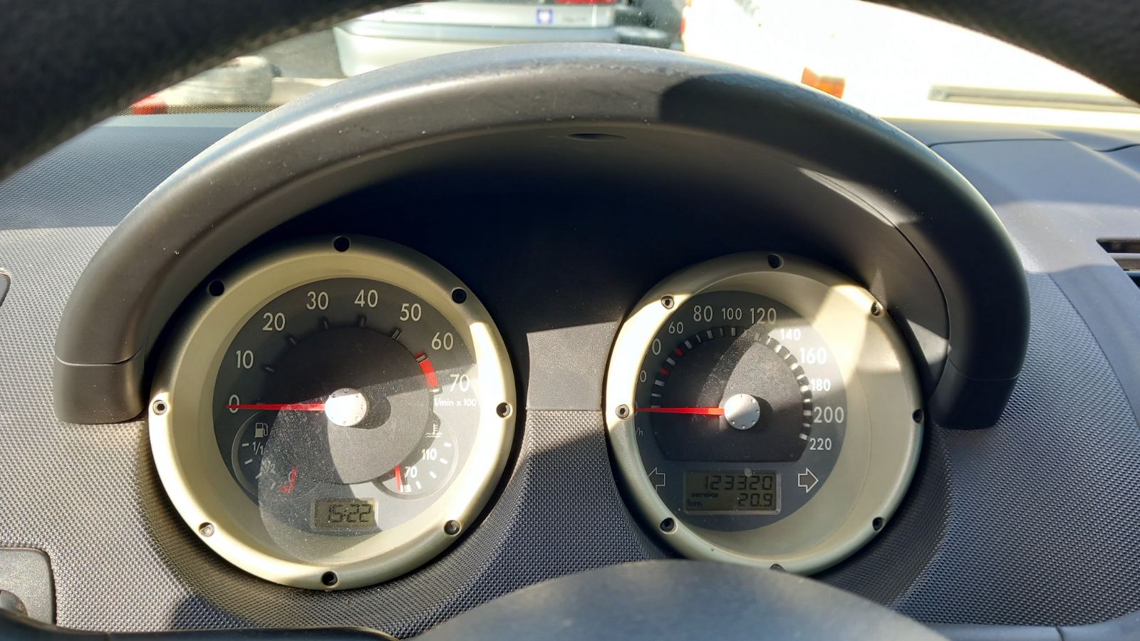Καντράν – Κοντέρ VW Polo ’00