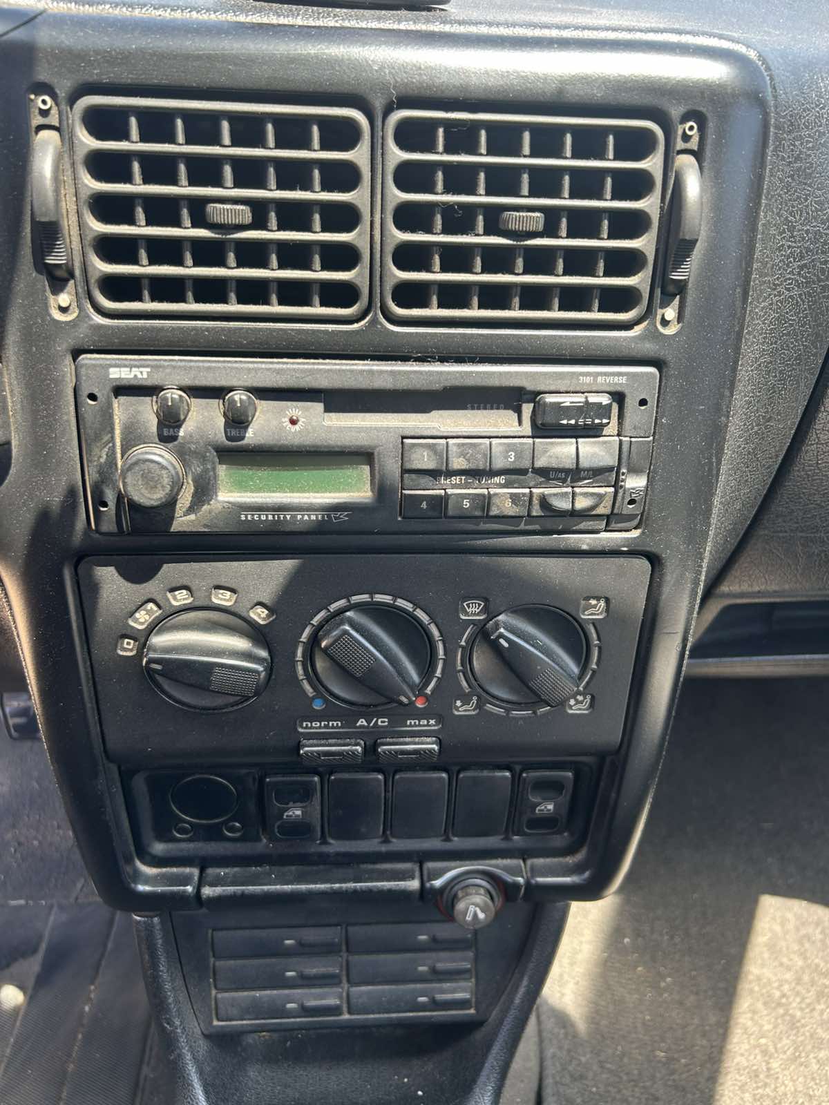 Χειριστήρια Καλοριφέρ – Κλιματισμού Seat Ibiza ’99