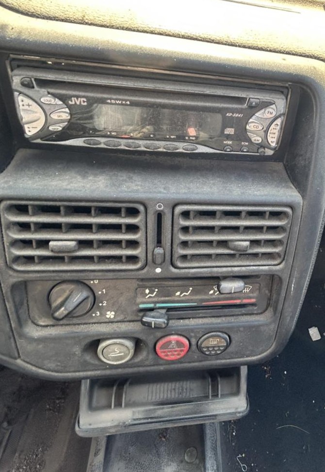 Χειριστήρια Καλοριφέρ – Κλιματισμού Peugeot 106 ’98