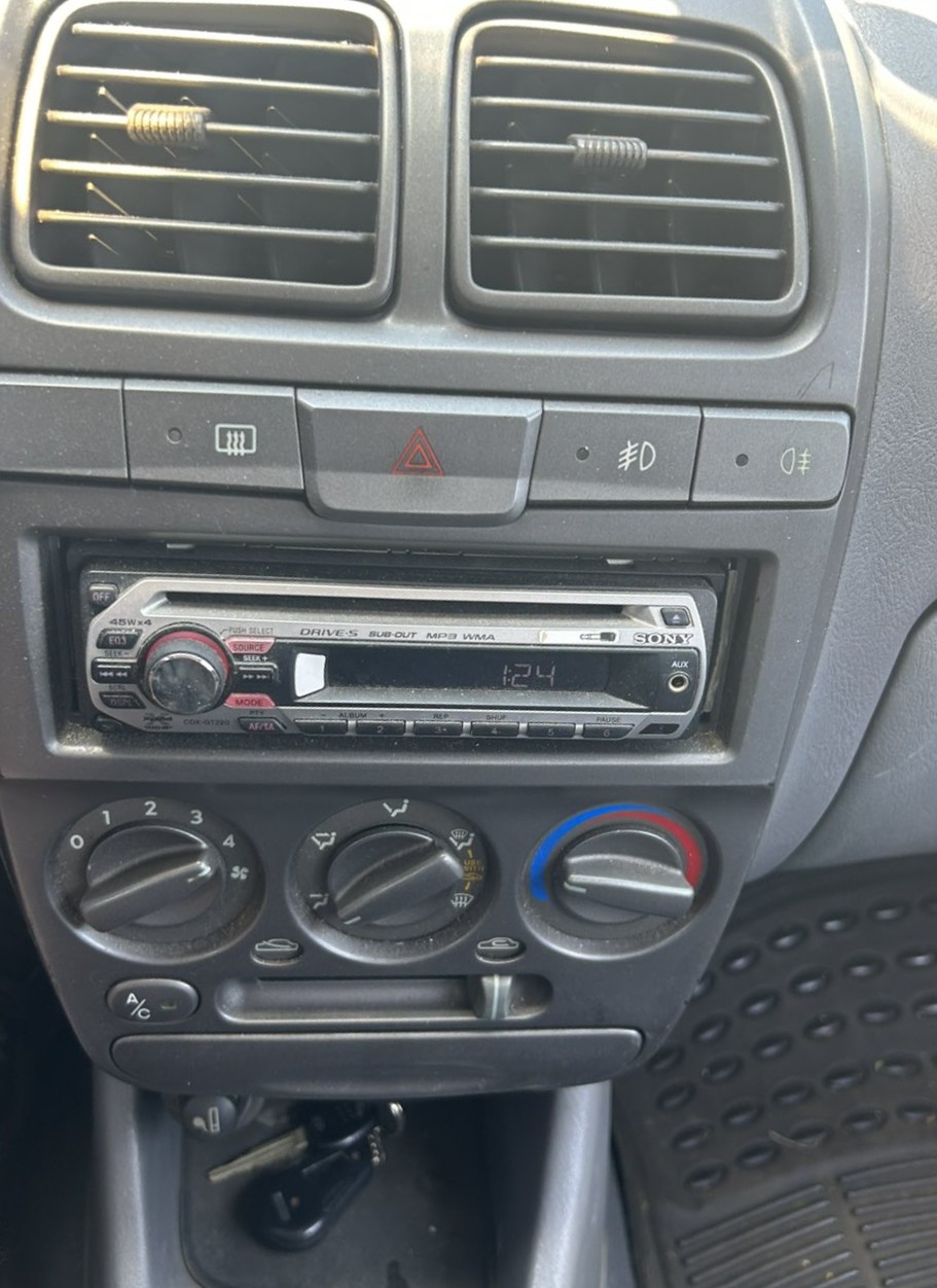 Χειριστήρια Καλοριφέρ – Κλιματισμού Hyundai Accent ’01