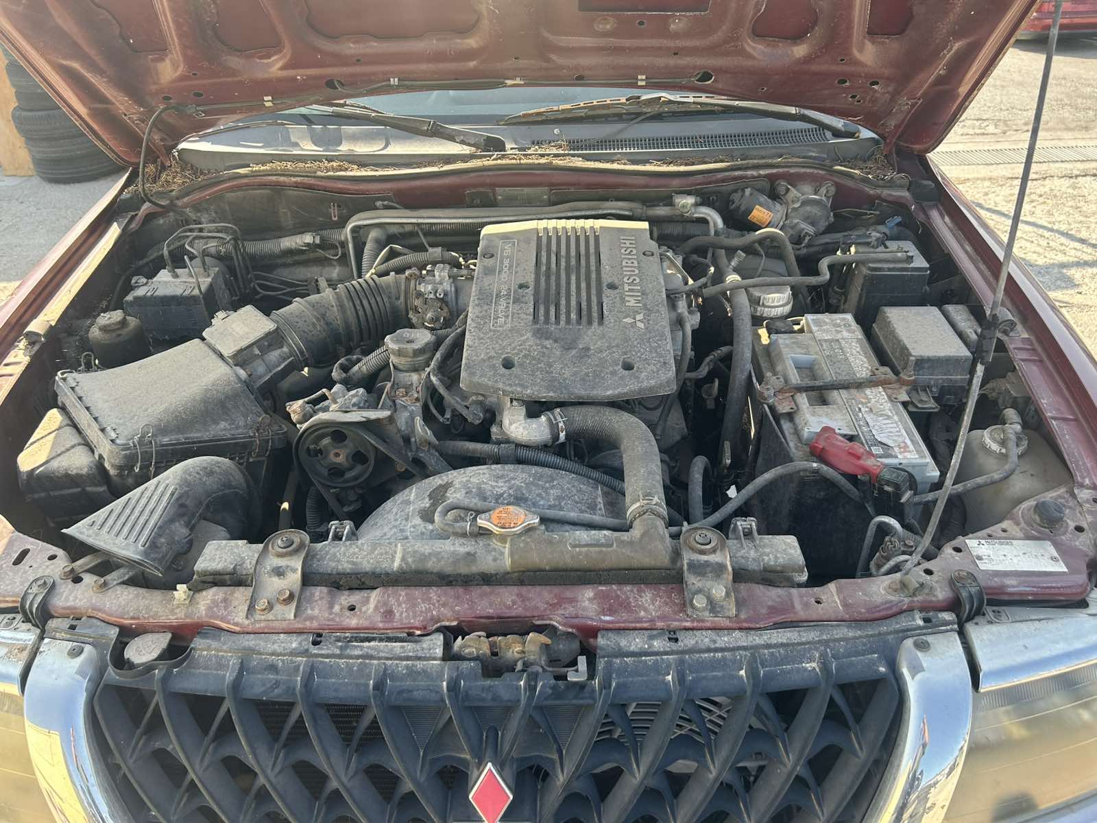 Ασφαλειοθήκη Mitsubishi Pajero ’02
