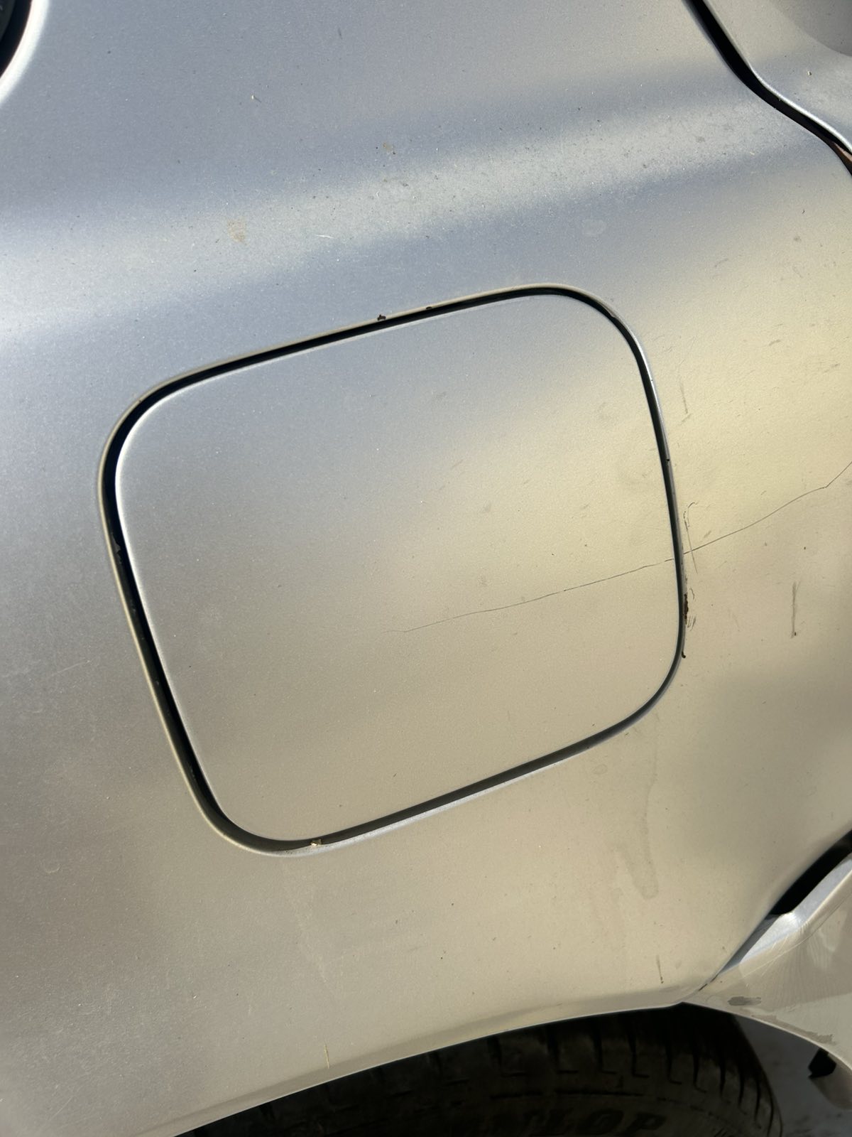 Πορτάκι Ρεζερβουάρ Nissan Micra ’01