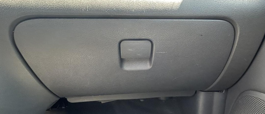 Ντουλαπάκι Συνοδηγού Daewoo Lanos ’01