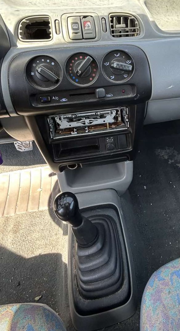 Χειριστήρια Καλοριφέρ – Κλιματισμού Nissan Micra ’00