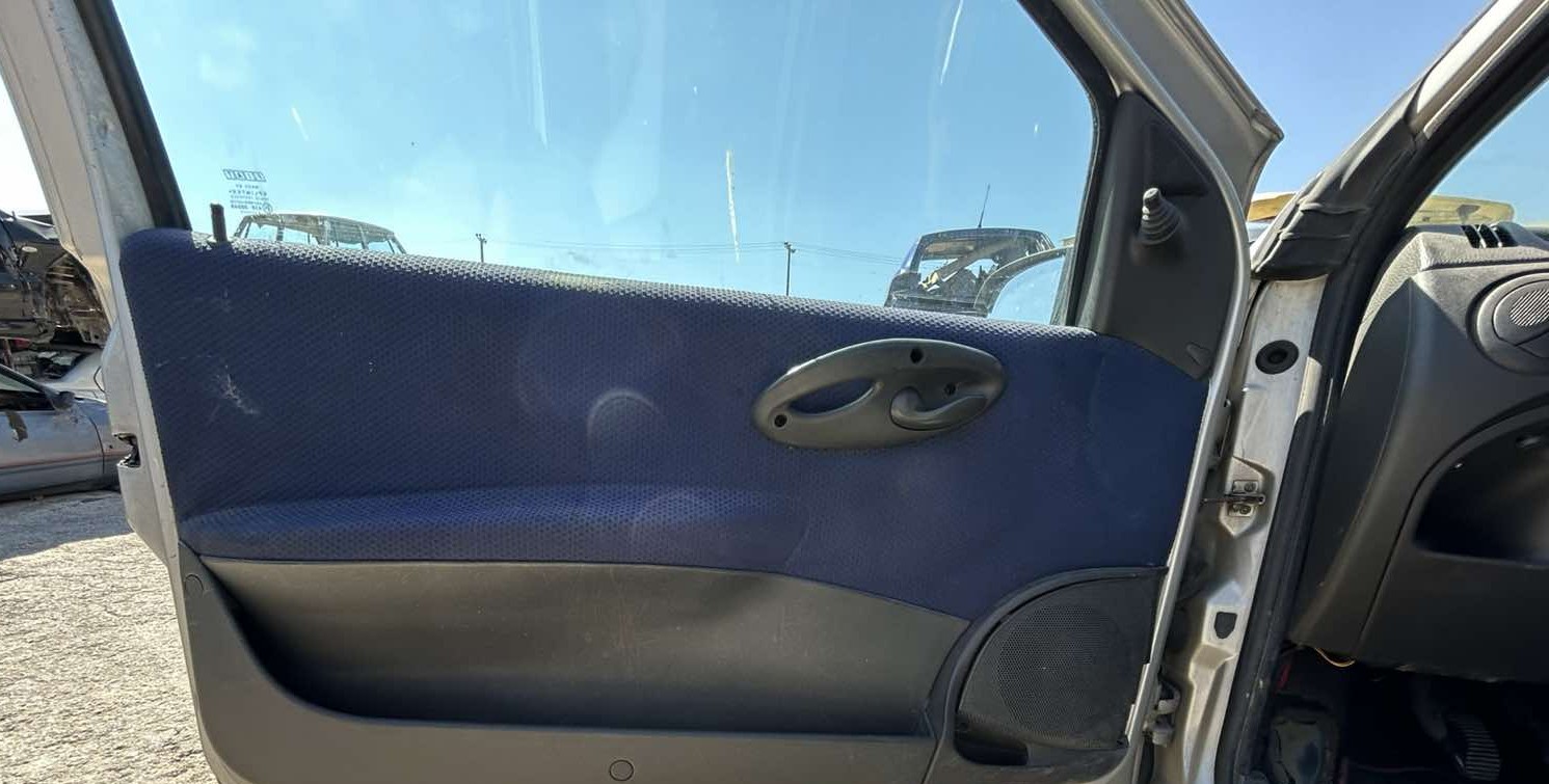 Ταπετσαρία Πορτών Fiat Punto ’04