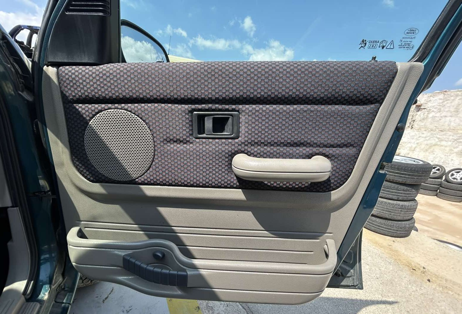 Μεντεσέδες Land Rover Freelander ’00