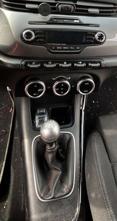 Χειριστήρια Καλοριφέρ Alfa Romeo Giulietta ’17