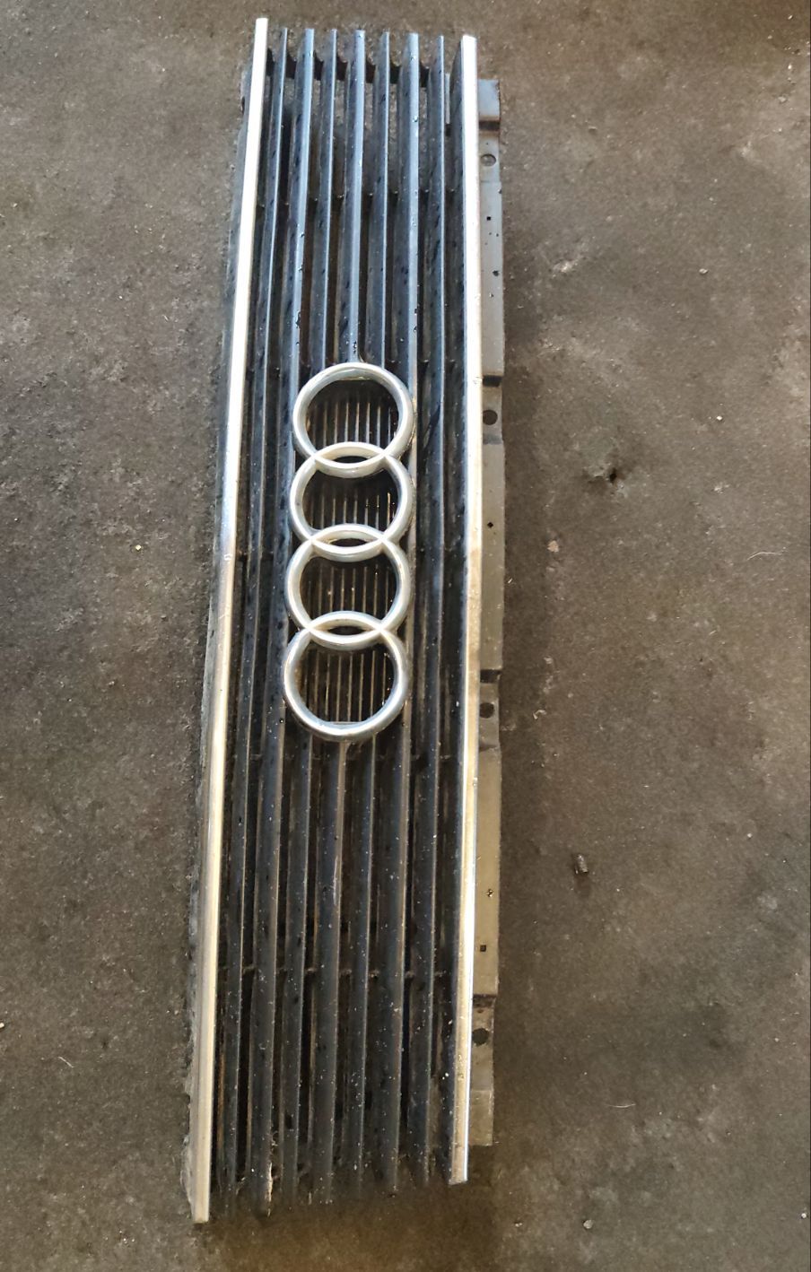 Μάσκα εμπρός audi 80 προσφορά .