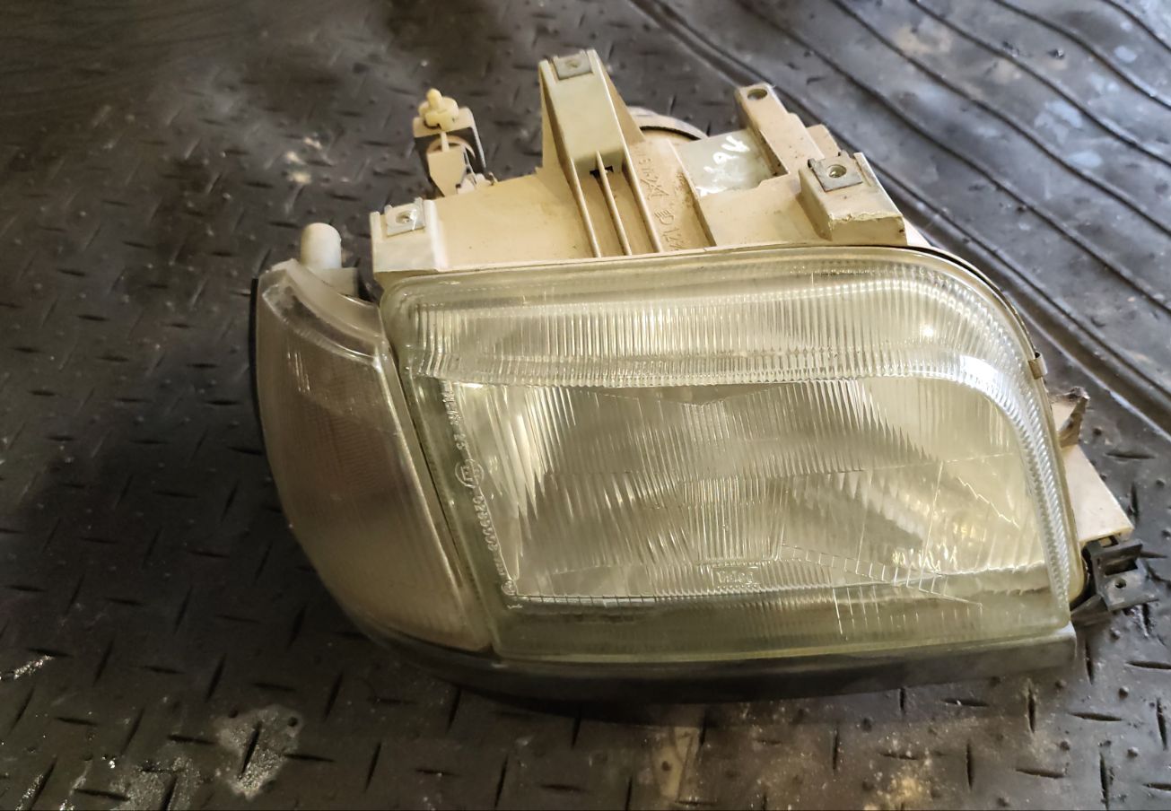 Φανάρια Εμπρός Renault Clio ’95 Προσφορά