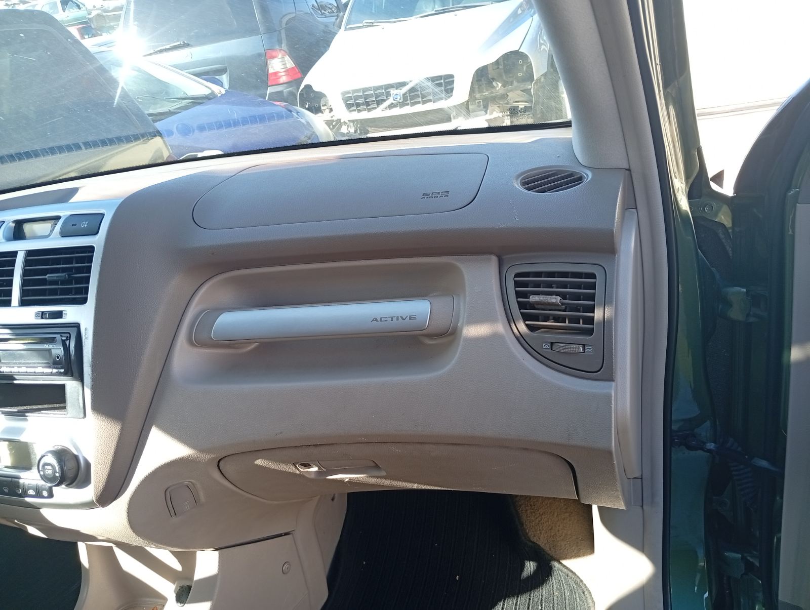 Ντουλαπάκι Kia Sportage ‘07