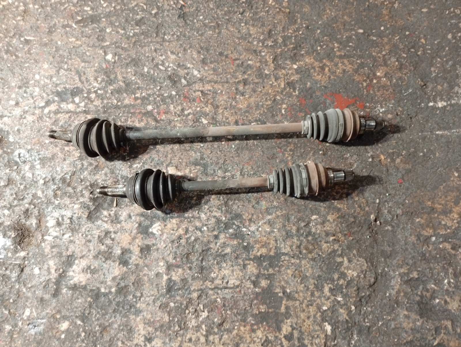 Ημιαξόνιο Αριστερό-Δεξί Daihatsu Cuore ‘99