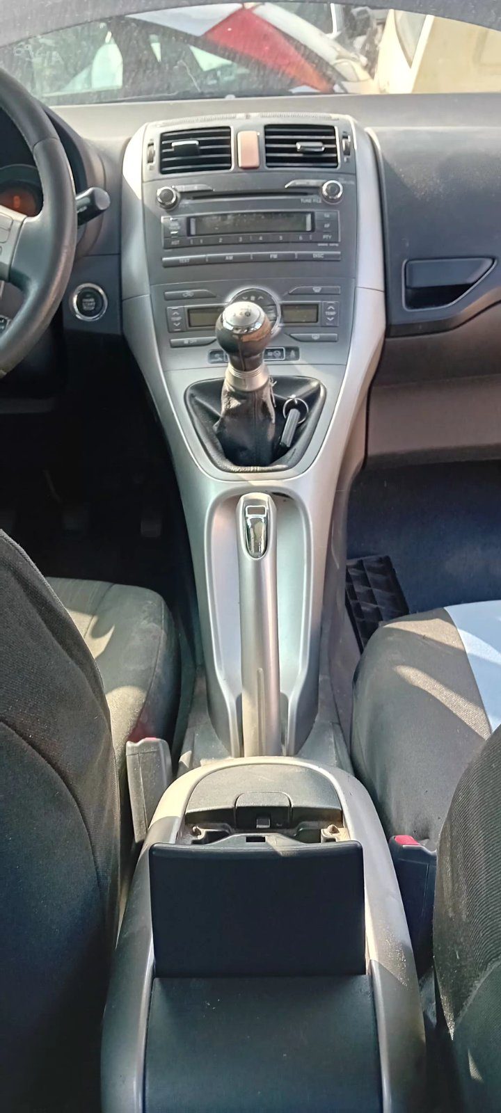 Χειρόφρενο Toyota Auris ’09