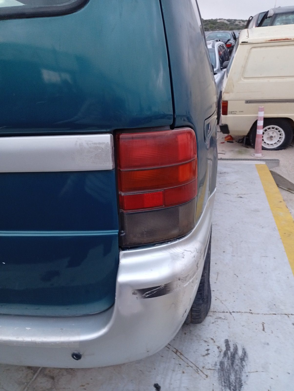 Φανάρια Πίσω Nissan Serena ’94