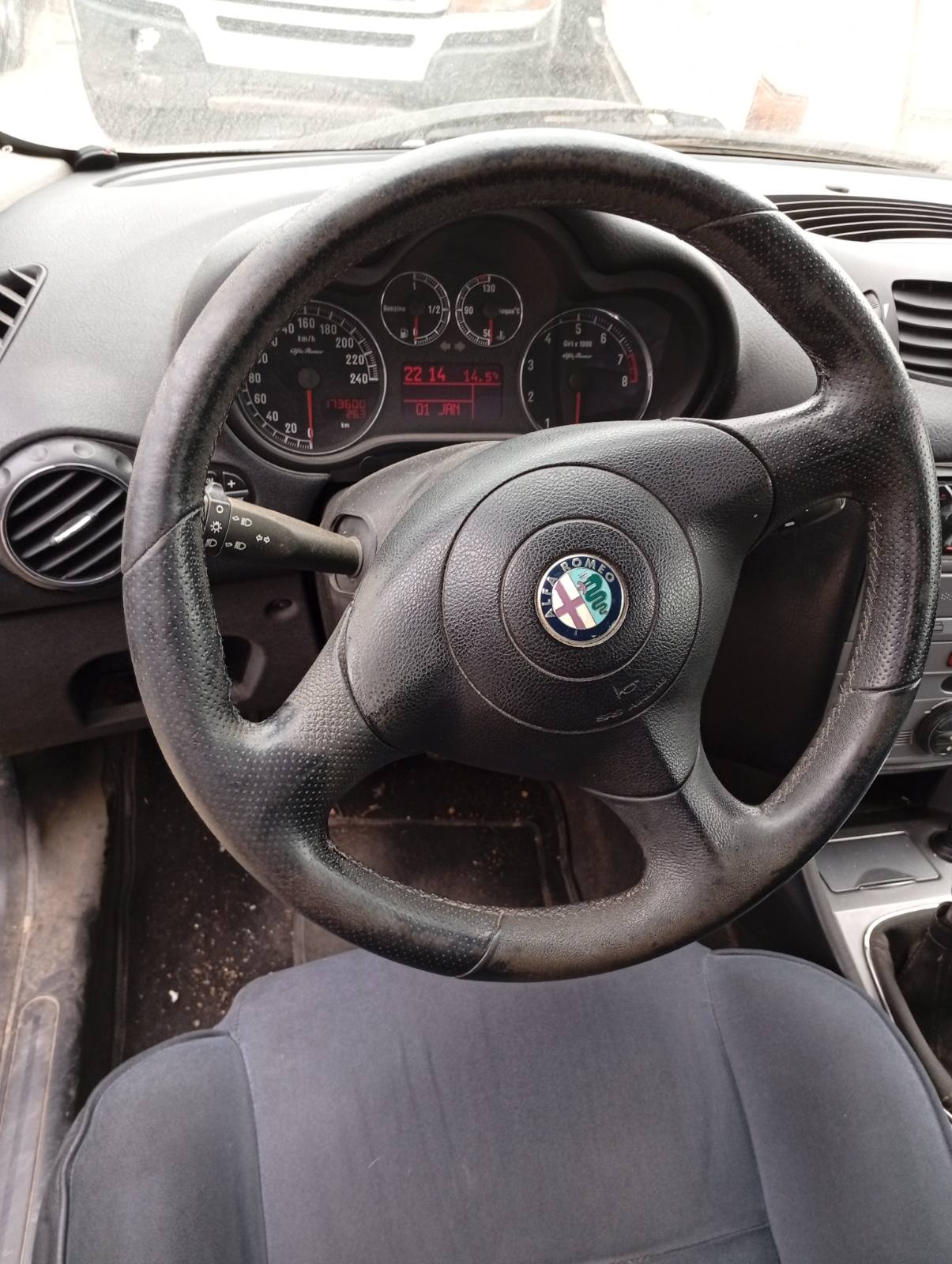 Τιμόνι – Βολάν Alfa Romeo 147 ’05.