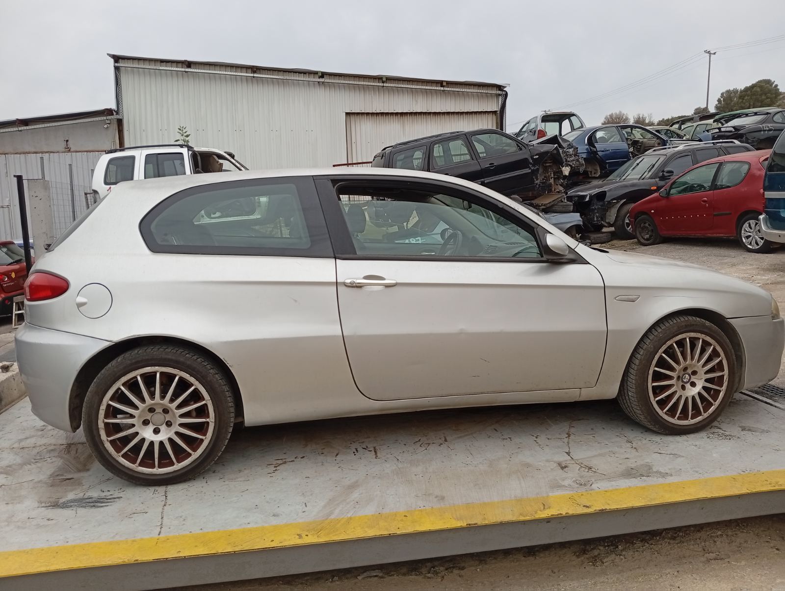 Φτερά Εμπρός Alfa Romeo 147 ’05.