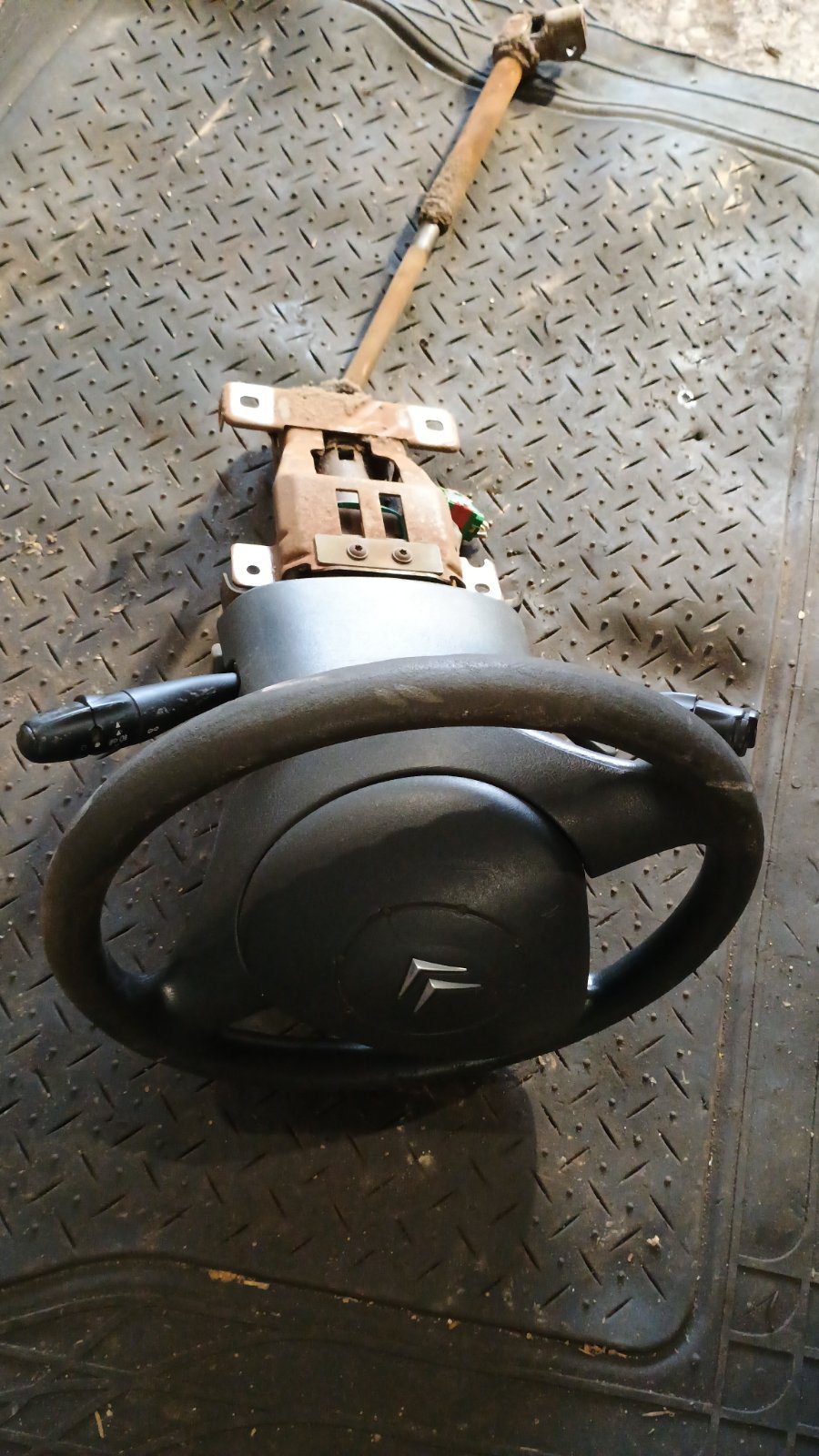 Τιμόνι Citroen C3 ’02 Προσφορά.
