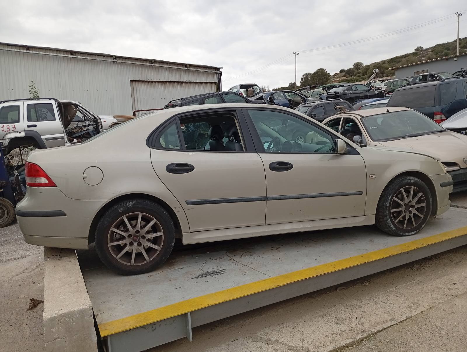 Αφαλοί Πορτών Saab 9-3 ’05.