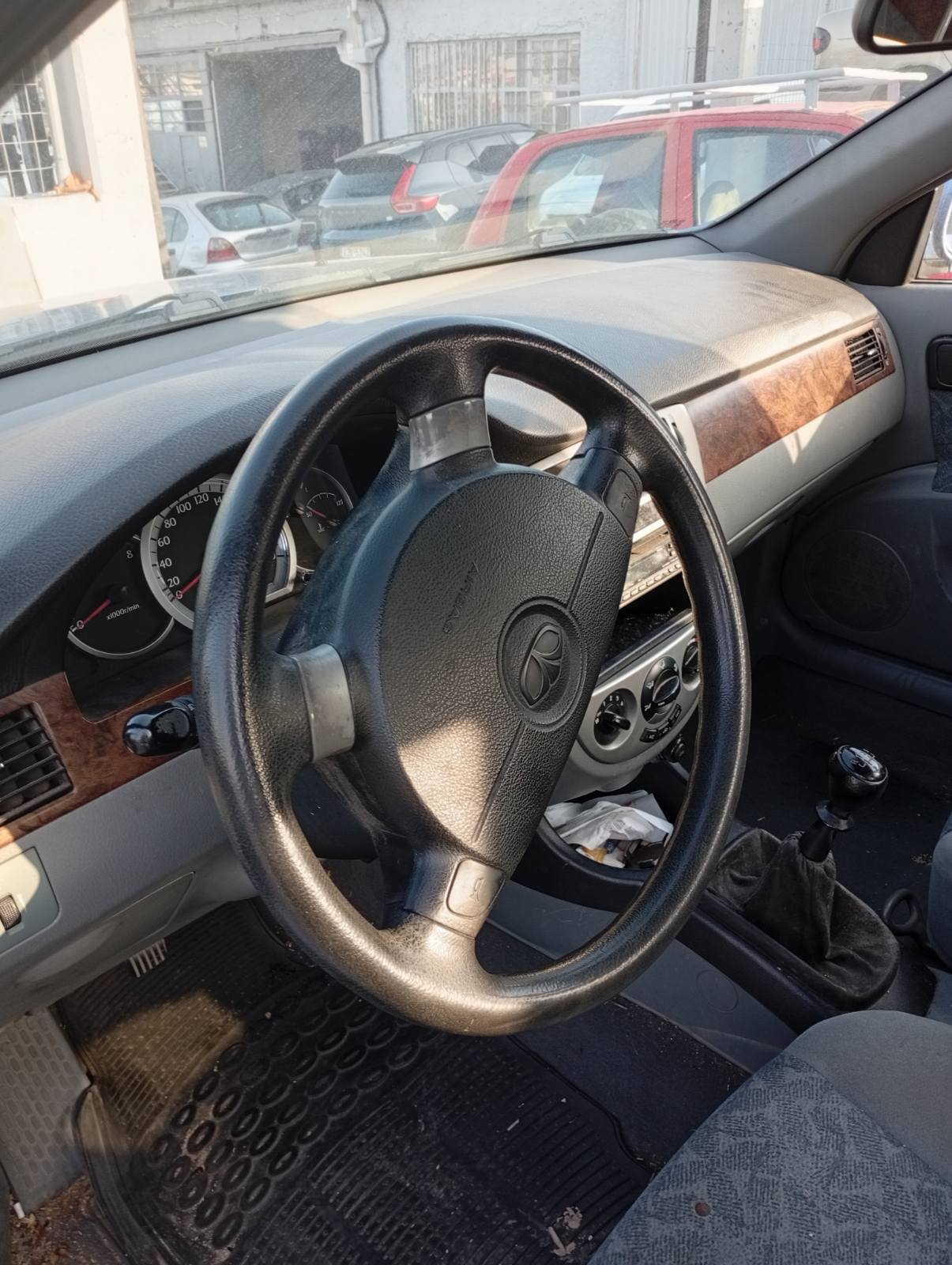 Ταμπλό Daewoo Nubira ’04.