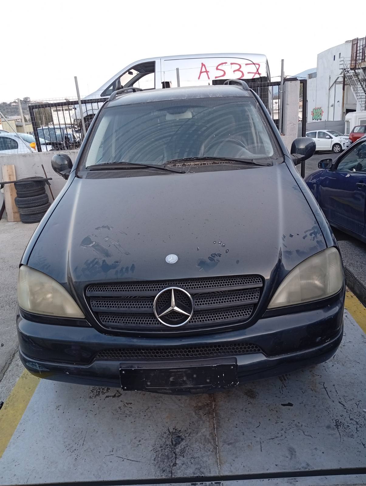 Υαλοκαθαριστήρες – Μάκτρα σέτ Mercedes-Benz ML 320 ’00 Προσφορά 80 Ευρώ.