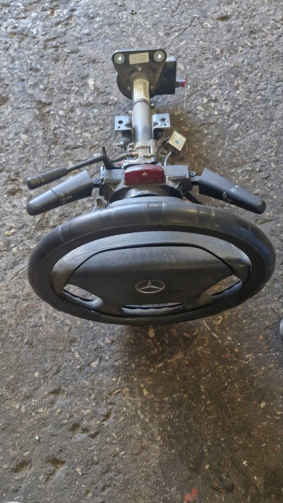 Κολώνα τιμονιού (A 163 460 05 16 , 100138803 ) Mercedes-Benz ML 320 ’00 Προσφορά 50 Ευρώ .