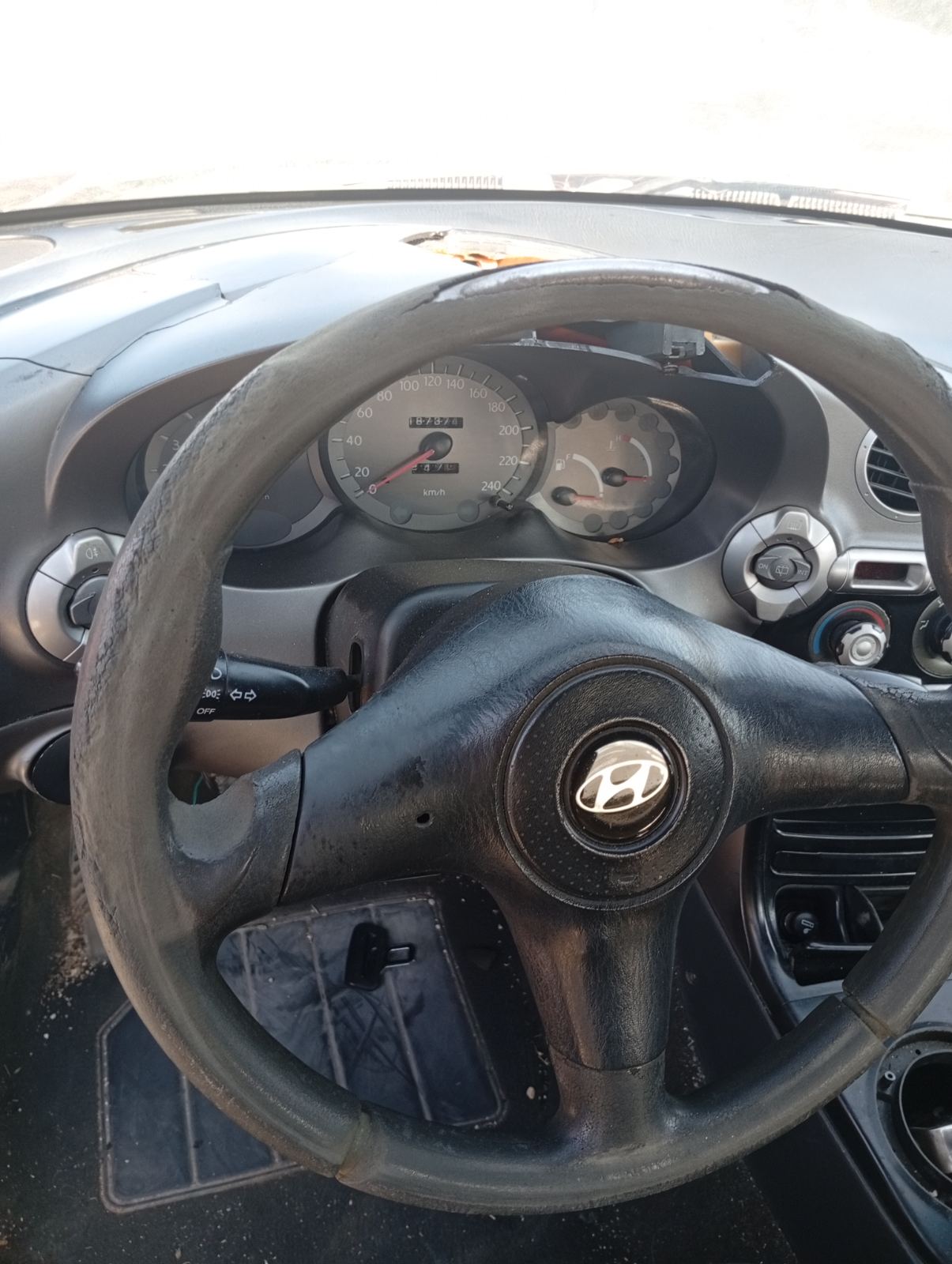 Κολώνα τιμονιού Σκέτη Hyundai Coupe ’00 Προσφορά 40 Ευρώ.