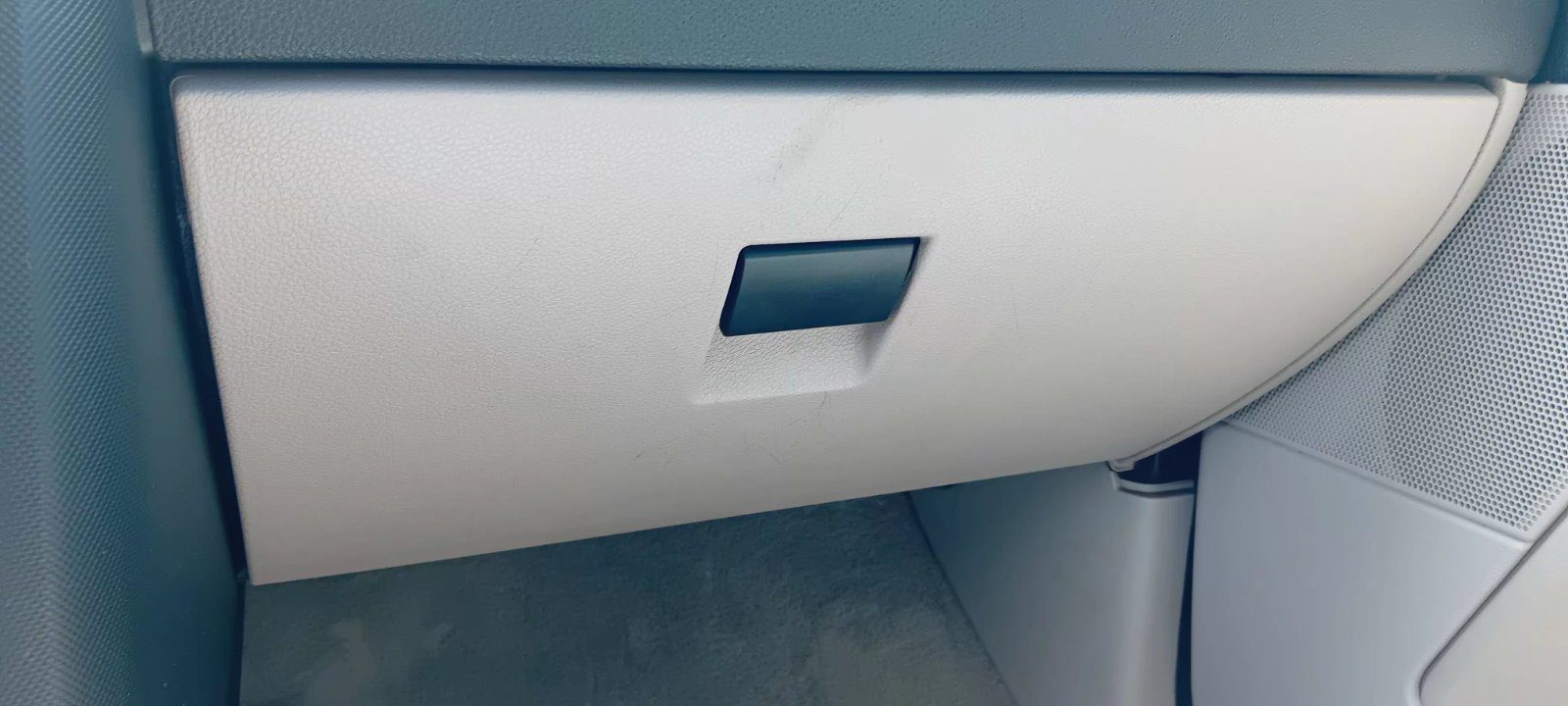 Ντουλαπάκι Συνοδηγού Ford Mondeo ’02