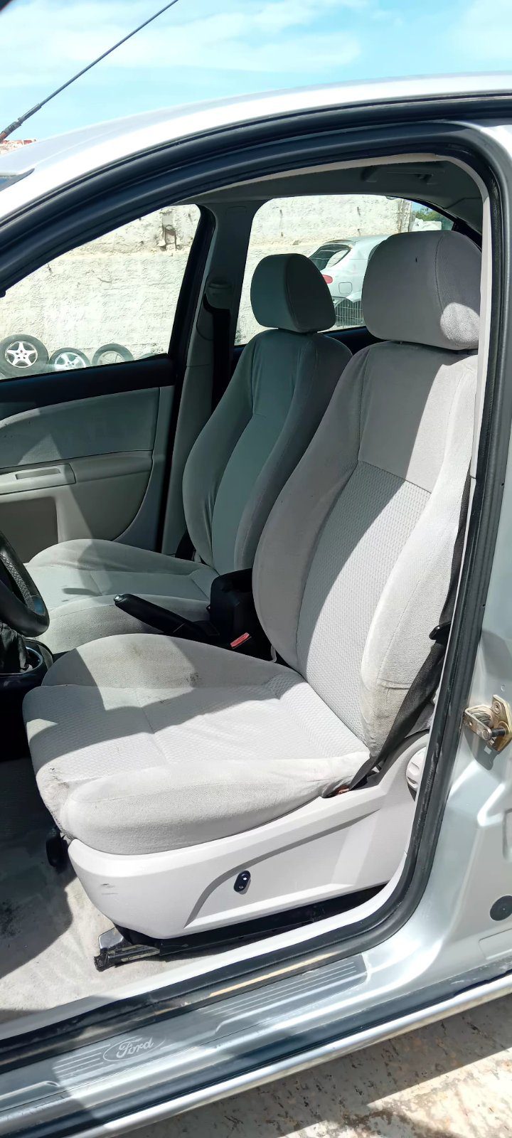 Καθίσματα Ford Mondeo ’02