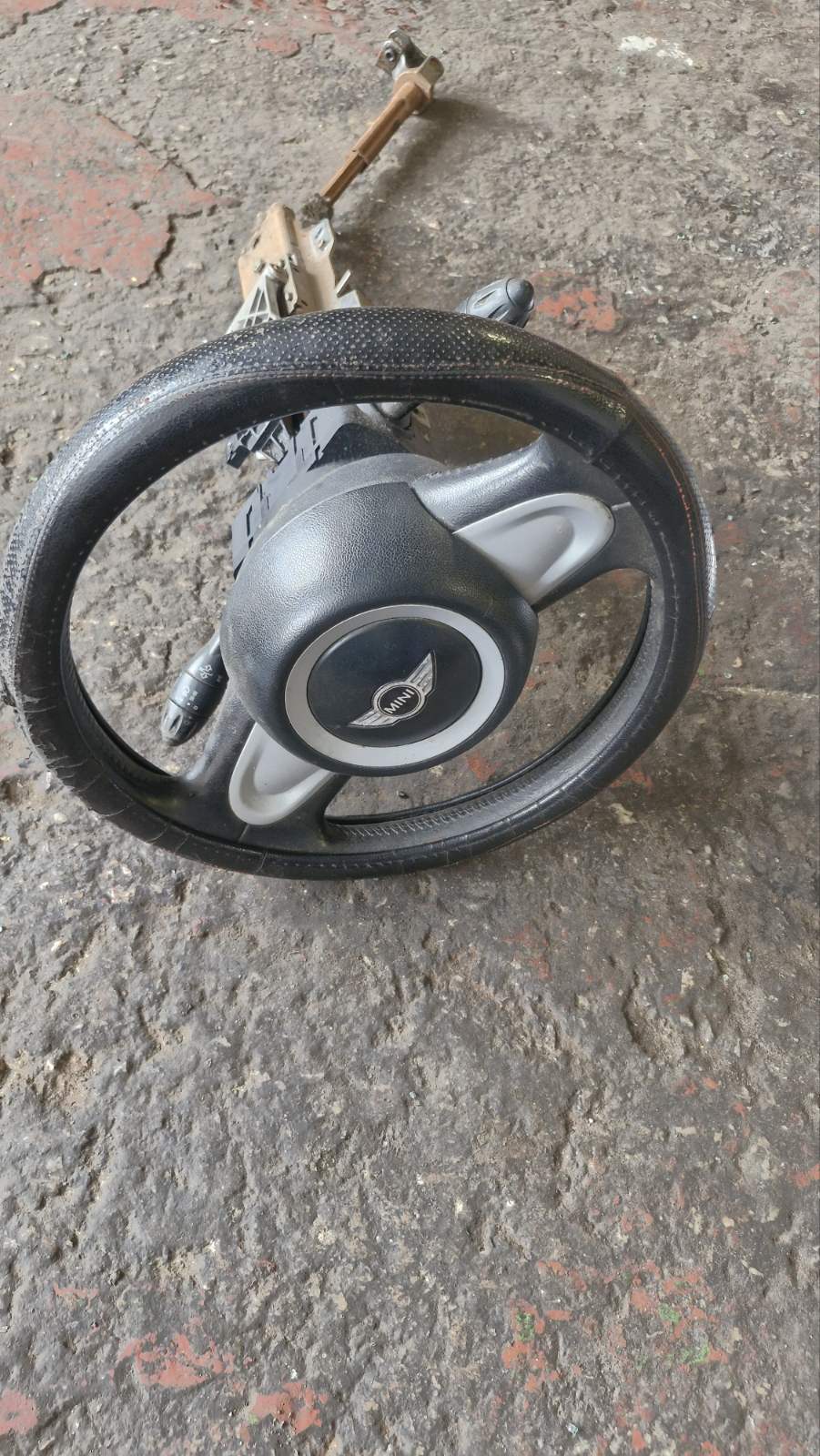 Κολώνα τιμονιού ( 2752897 ) Mini Cooper ’08