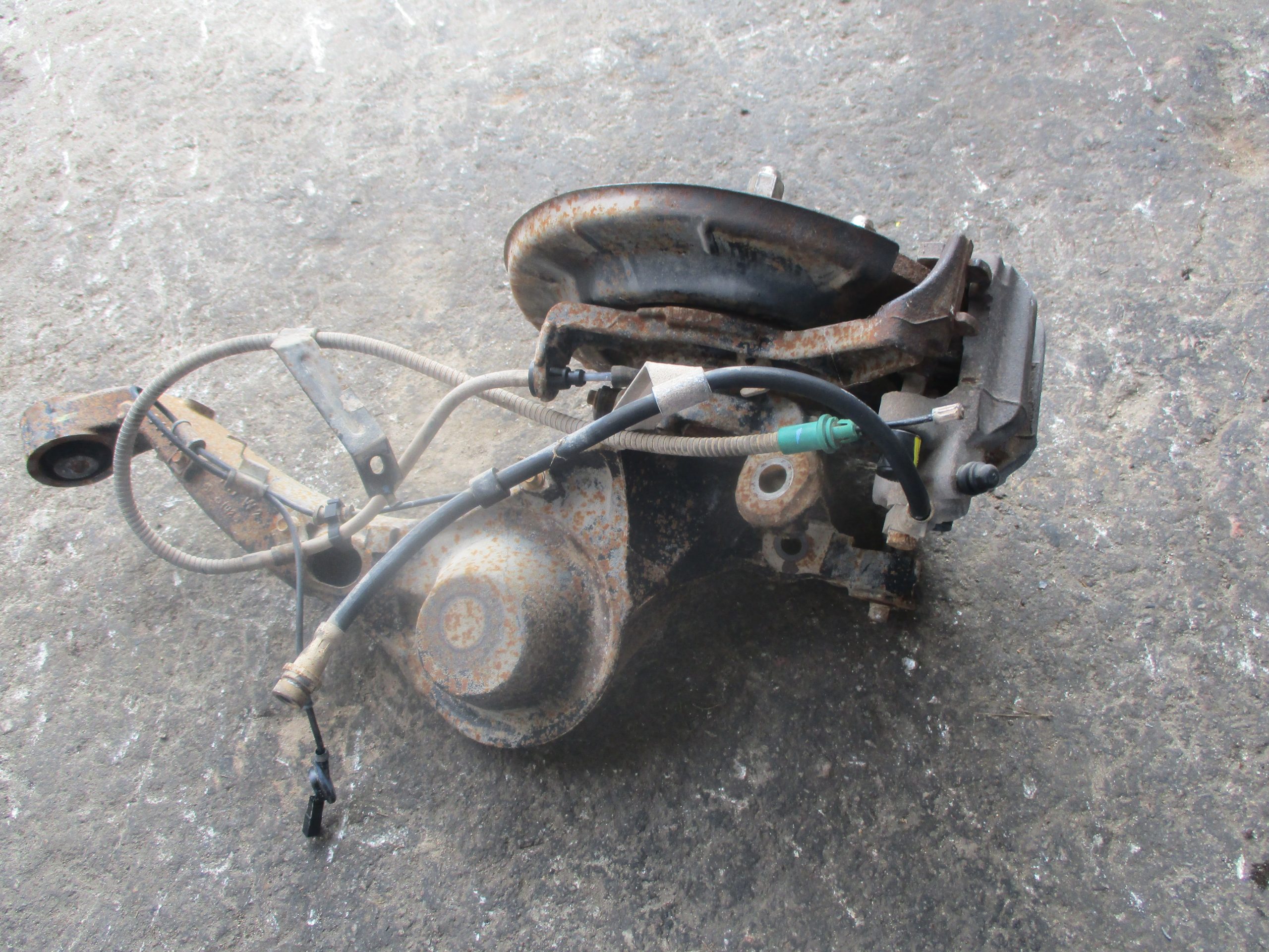 Ακραξόνια πίσω Ford Maverick ’05