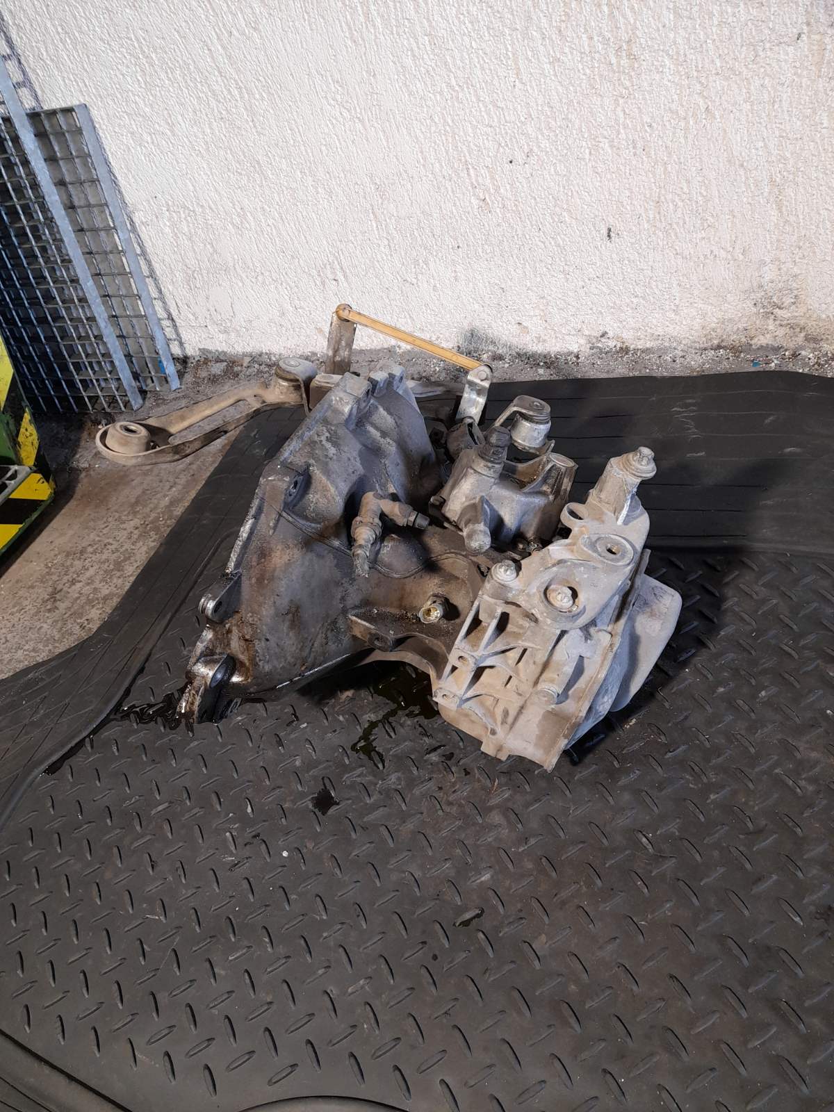 Χειροκίνητο Σασμάν 1364cc Z14XEP Opel Combo ’07 Προσφορά